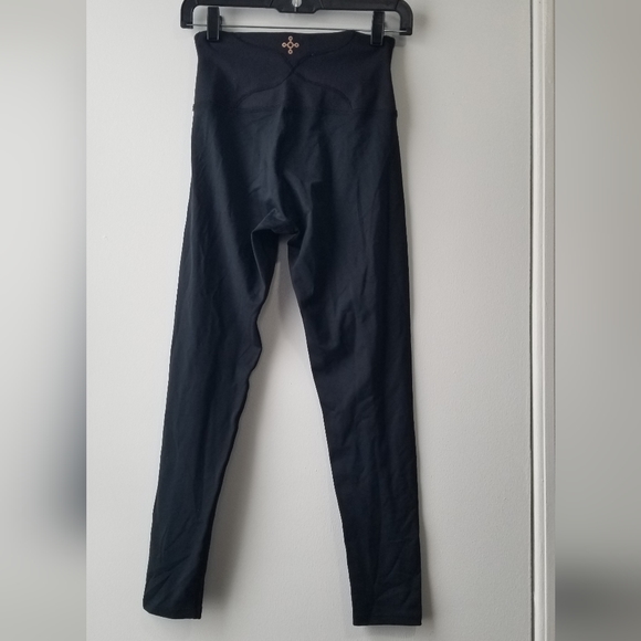 Tommie Cropper Leggings - Picture 2 of 14